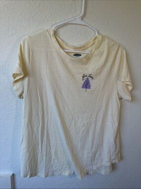 Old Navy Everywhere Fir Sure Graphic T-Shirt Size Large Off White Short Sleeve